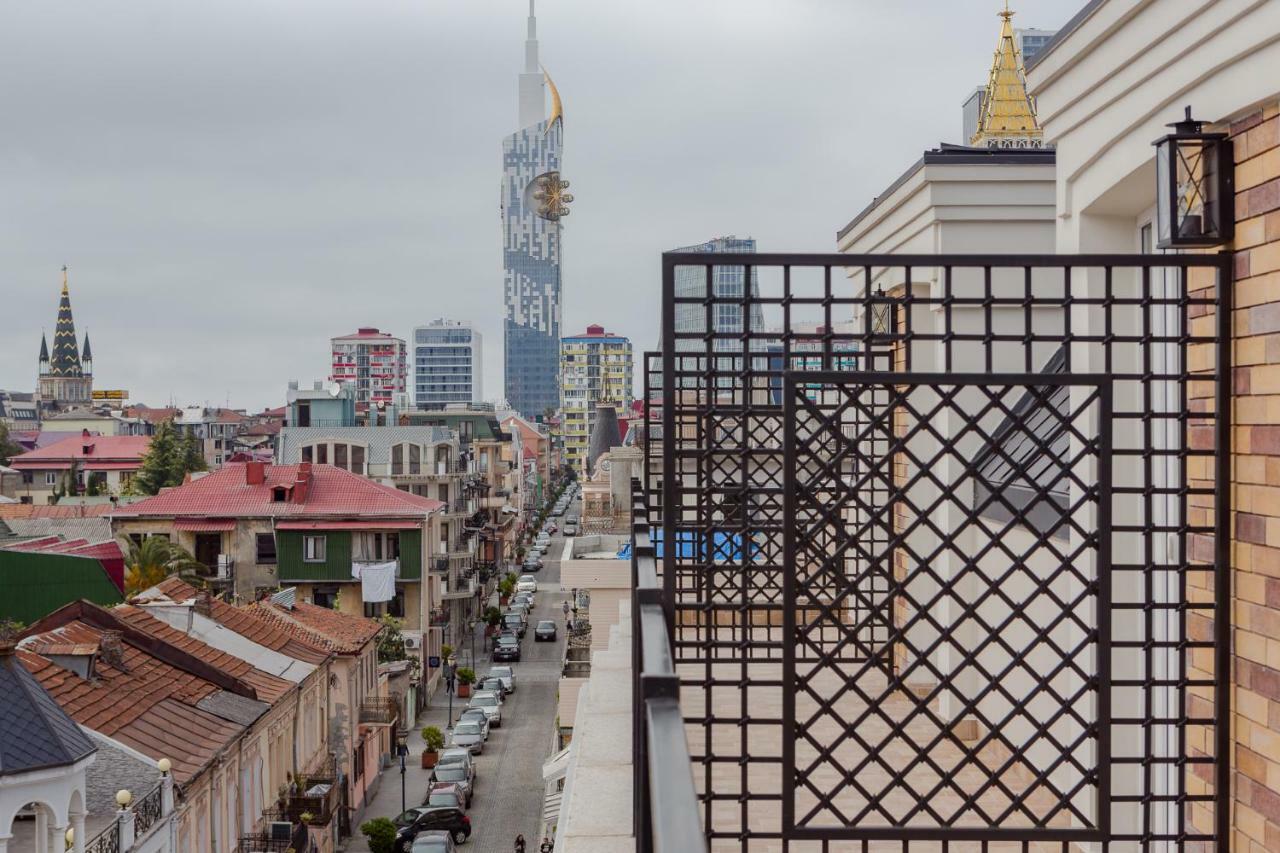 Hotel Bloom Batumi Exterior photo